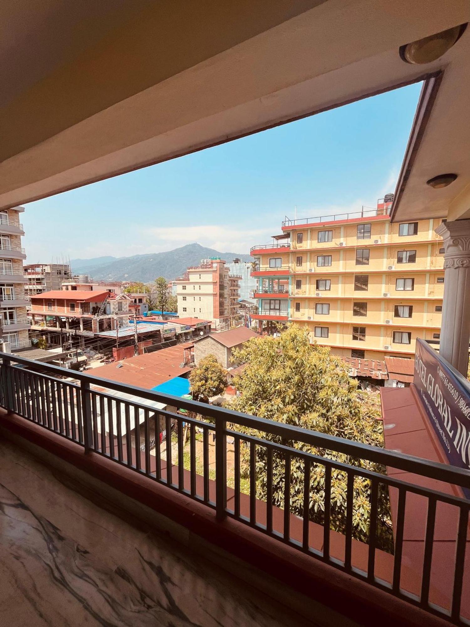 Hotel Global Inn Покхара Экстерьер фото