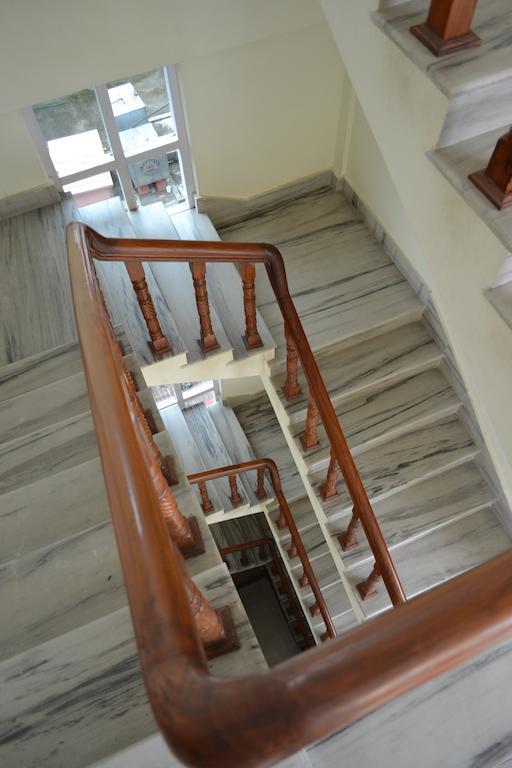 Hotel Global Inn Покхара Экстерьер фото
